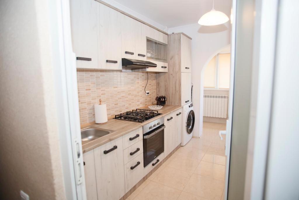 Mio Apartments Focşani Esterno foto