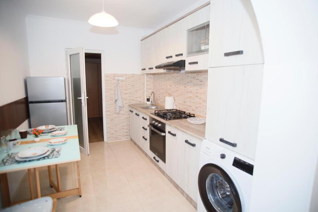 Mio Apartments Focşani Esterno foto